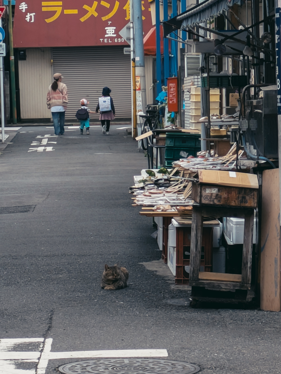 魚米商店の店頭